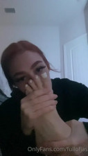 Fullofjas Licks and Sucks Her Toes