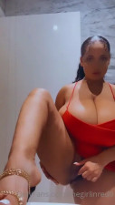 Thegirlinred0’s Tit Fondling And Rub Play
