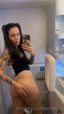 Amyelrad Strokes Her Ass In A Mirror Selfie