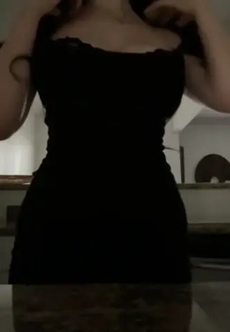 Boobsandbeef Caressing Her Own Breasts - ePornLeak