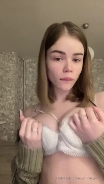 Yourangel07 Displays Her Hot Body On Cam - ePornLeak