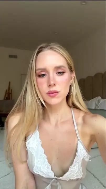 Caroline Zalog In A Revealing Lingerie - ePornLeak