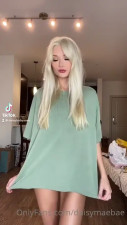 Daisymaebae Transforms Into A Sexy Chick