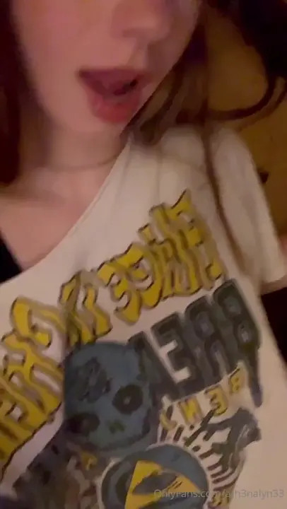 Ath3Nalyn33 Reveals Her Blue Panties - ePornLeak