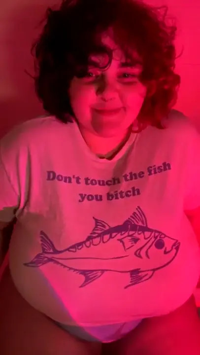 Yoursiren1 Takes A Bath While Streaming - ePornLeak