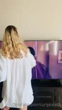 Playful Curlykate06 Shows Off Her Booty