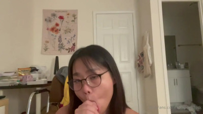 Newportchick Sunken Cheeks From A Blowjob