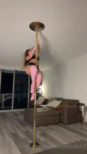 Bhadlulbih2 Showcases Pole Dancing Skills