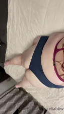 Celiabbw Twerks Her Ass On The Bed