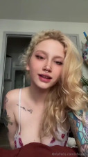 Xbunny Shows Her Printed Top