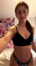 Carlieevall Shows Her Bare Tits