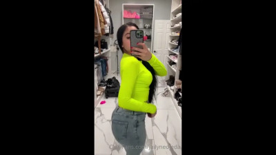 Fat Ass Jailyne Ojeda Shows Her Outfit