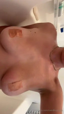 Camilla Araujo Pleasures Herself In The Tub