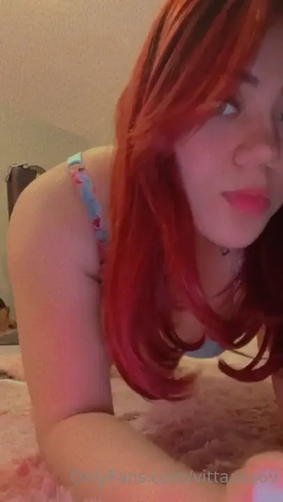 Vittaava69 Exposes Her Cleavage - ePornLeak