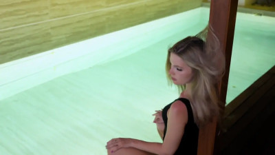 Ellie Moore Gets Fucked By The Pool
