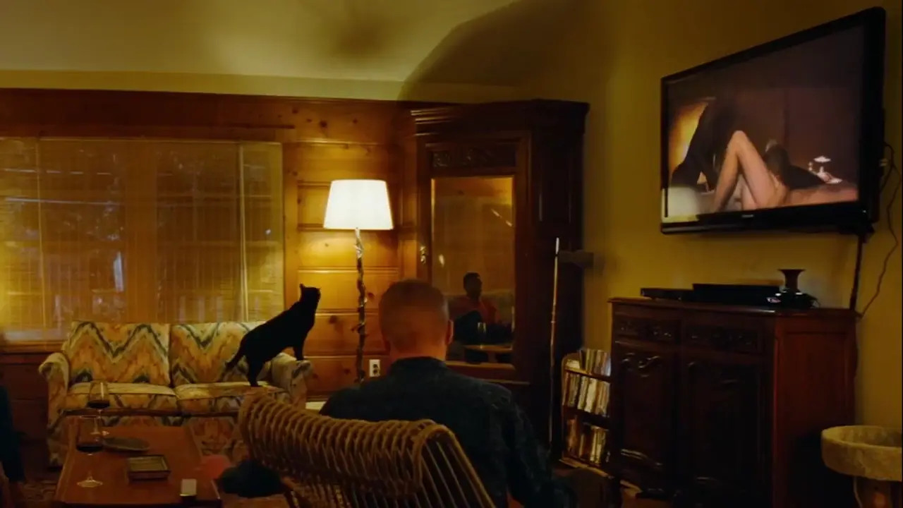 Margaret Qualley Gets Spotted In A Fourway - ePornLeak