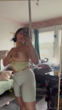 Throatxgoatxx Films Herself Covering Her Tits