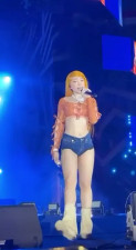 Ice Spice Teases Her Fat Ass In Concert