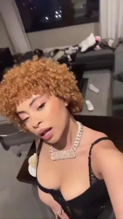 Ice Spice Films Her Ass Shake From The Top - ePornLeak