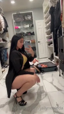 Jailyne Ojeda Squats To Tease Her Curves