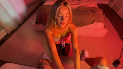 Autumn Ren Gives A BJ And Gets Pounded