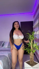 Camille.Fernandez Shows Off Her Perfect Curves