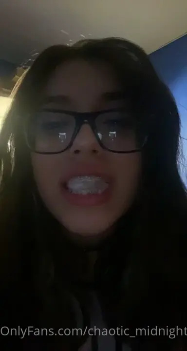 Chaotic_Midnight Drips Into Erotic Spit Play - ePornLeak