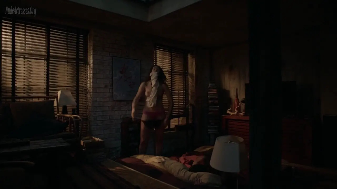 Emmy Rossum Gets Ready In The Morning - ePornLeak