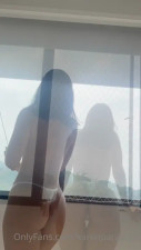 Karenparachini Rubs Then Vibrates Her Pussy