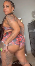 Kiababii03 Dances Dirty While Shaking Her Thick Ass
