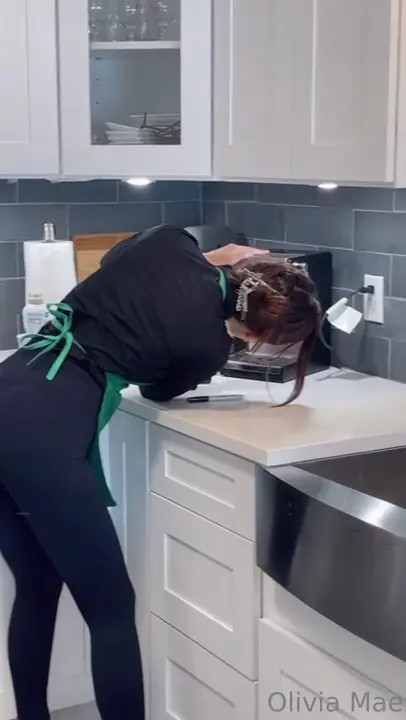Customer Bangs Barista Goddess Olivia Mae - ePornLeak