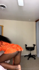 Chocolatebutterfly22 Seduces With A Slow Tease