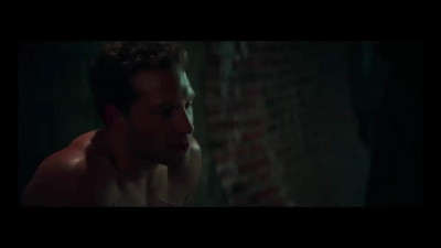 Emilia Clarke Strips Naked Outside