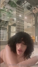 Meldadel Orgasms In The Bath