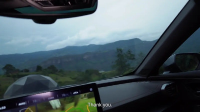 Driver Fucks Miss Ary In The Car