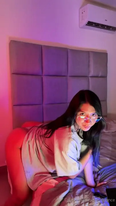 Jenniponce Arches Her Body - ePornLeak