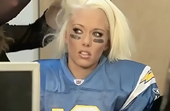 Tits Out Football Player Kendra Wilkinson