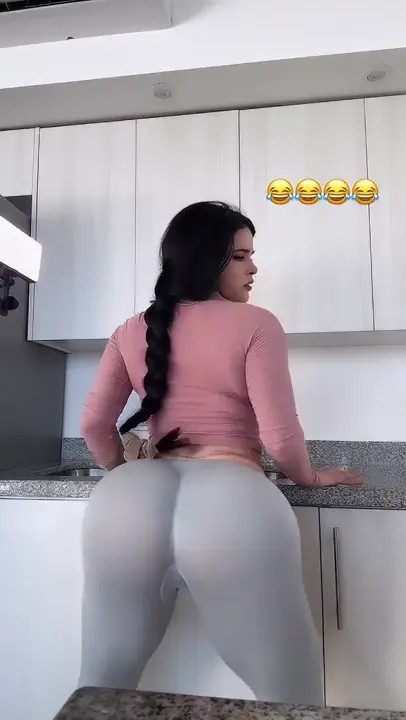 Luciana90luna Twerks In The Kitchen - ePornLeak
