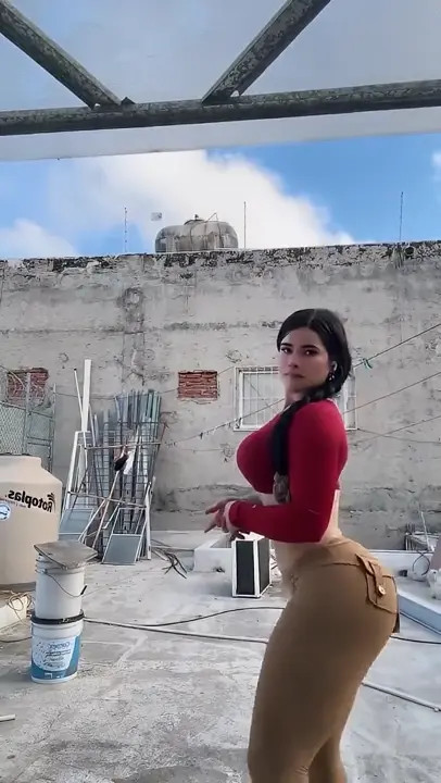 Luciana90luna At A Construction Site - ePornLeak