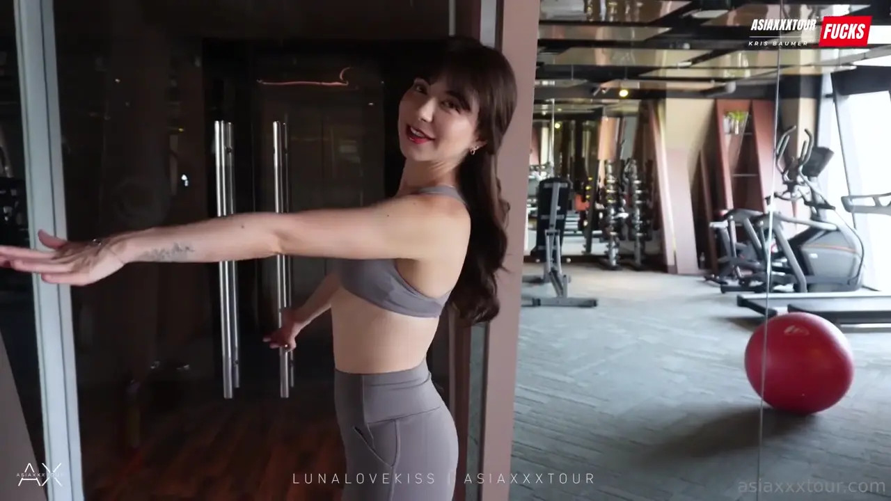 Lunalovekiss Gets Stretched By Her Gym Trainer - ePornLeak