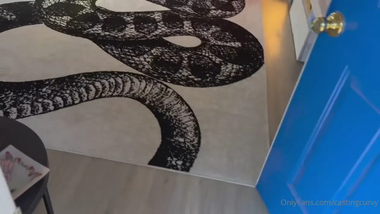 Koochiekachow17 Gets Banged By Her Visitor - ePornLeak