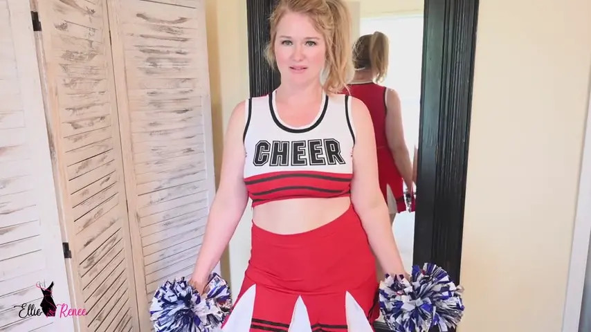 Ellie Renee Dresses As A Sexy Cheerleader - ePornLeak