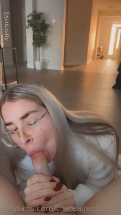 Jen Brett’s Intense Blowjob Session - ePornLeak