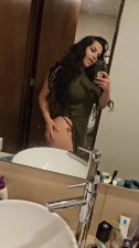 Lizbeth Rodriguez Lifts Her Dress For A View