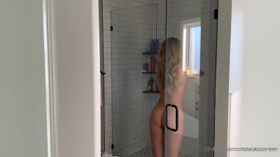 Autumn Ren Gets Boned In The Shower