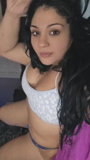 Beautybygen92 Gets Horny Before Bedtime
