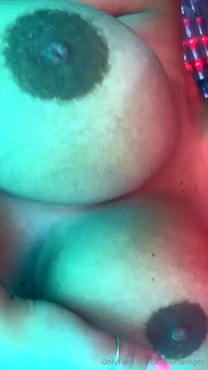 Kaywineinger Pinches Her Nipple - ePornLeak