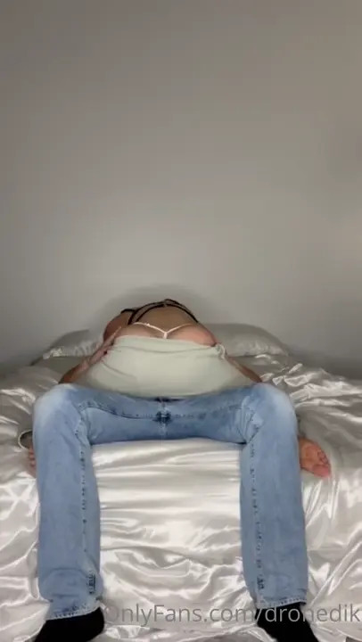 Lena Polanski Gets Her Pussy Nailed In Bed - ePornLeak