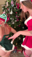 Alexisaevans And Friends' Christmas Threesome