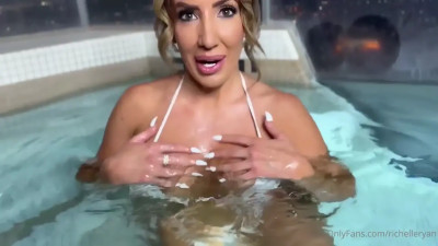 BBC Fills Richelle Ryan With Cum